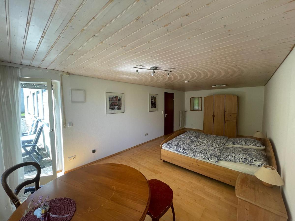 2-Zimmer-Nichtraucher-Ferienwohnung Strobel Tuebingen Exterior photo